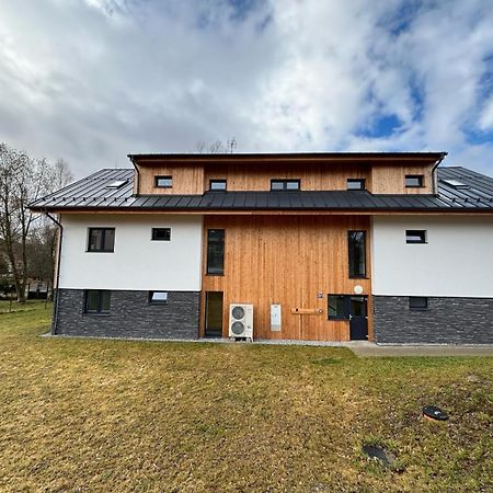 Apartmany U Plaze Lipna - Male Lipno Černá v Pošumaví Kültér fotó